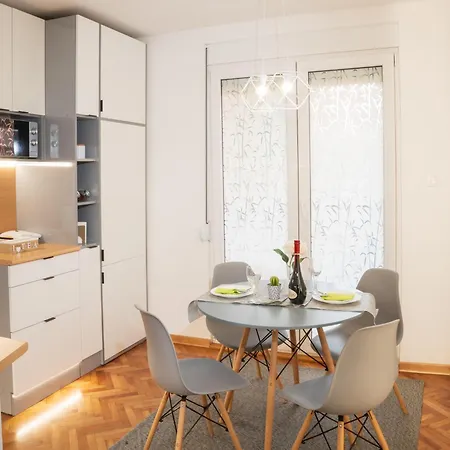 Dorotea Lux アパート